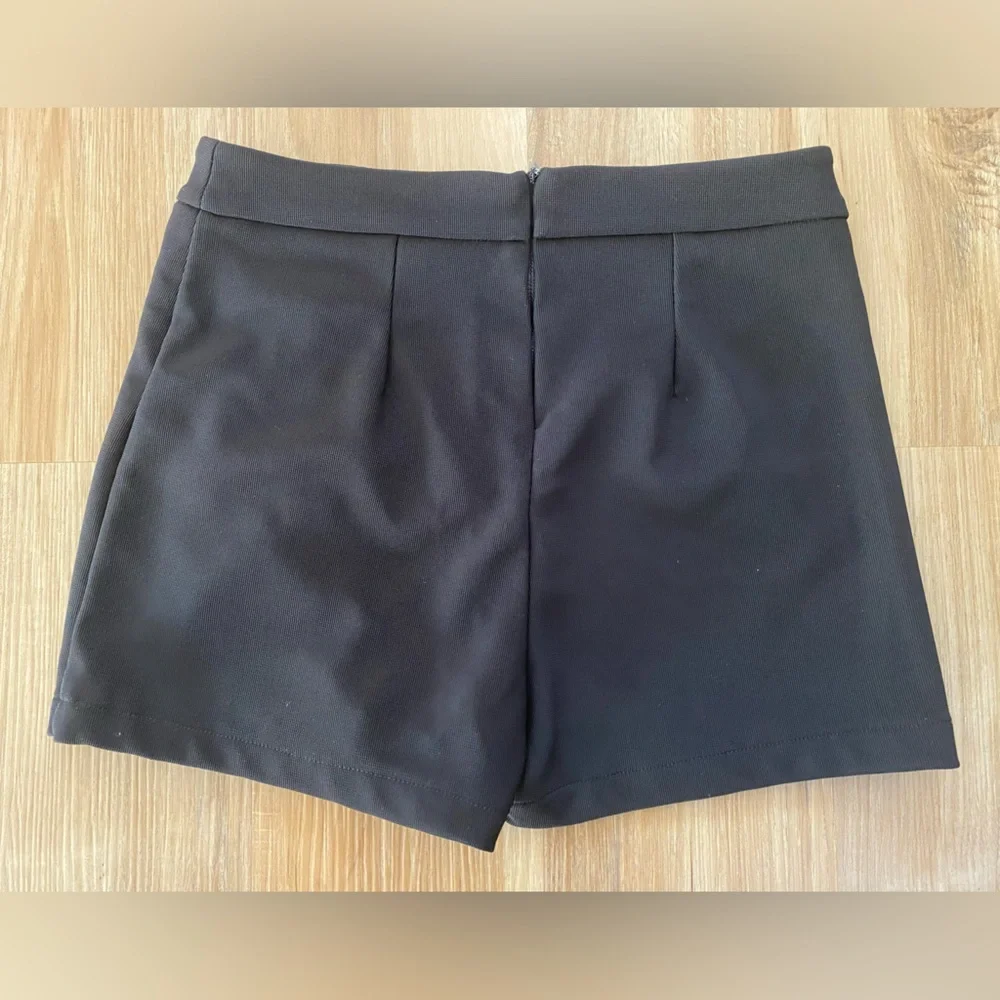 🔥🔥90’s Alanis Morissette Black Girlhood-Rock Skort by Forever 21